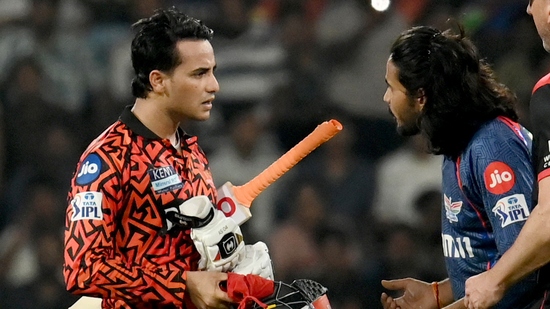দিগ্বেশ রাঠি ও অভিষেক শর্মার মধ্যে তীব্র বচসা! চুলের মুঠি ধরে মারার হুমকি! বড় শাস্তির মুখে ভারতের দুই উঠতি তারকা