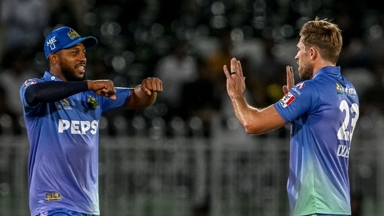 ভারত-পাকিস্তান উত্তেজনার মাঝে পিএসএল ছাড়ার ইচ্ছা প্রকাশ করলেন দুই ইংলিশ তারকা
