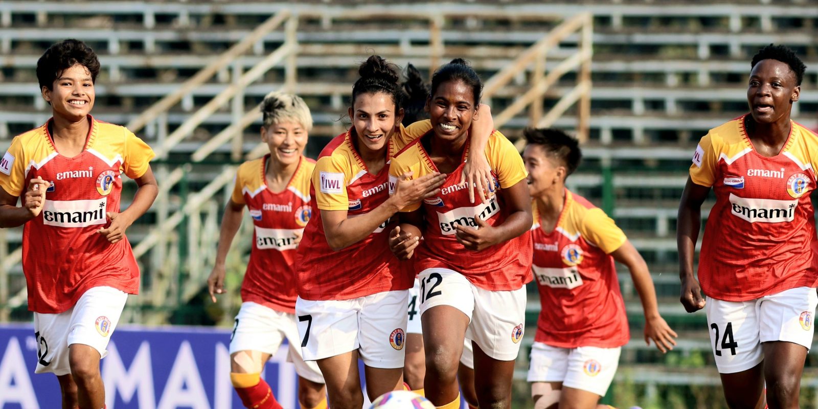 জাতীয় লিগ জেতার পাশাপাশি এই দুই বিভাগেও সেরার শিরোপা অর্জন ইস্টবেঙ্গলের 