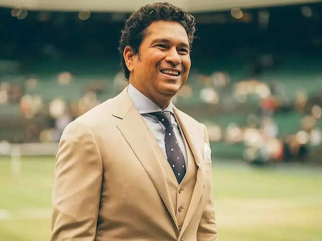  ‘পতৌদি ট্রফি’ বিতর্কে অবশেষে মুখ খুললেন সচিন তেন্ডুলকর: “আমি পরিবারকে ফোন করেছিলাম…”